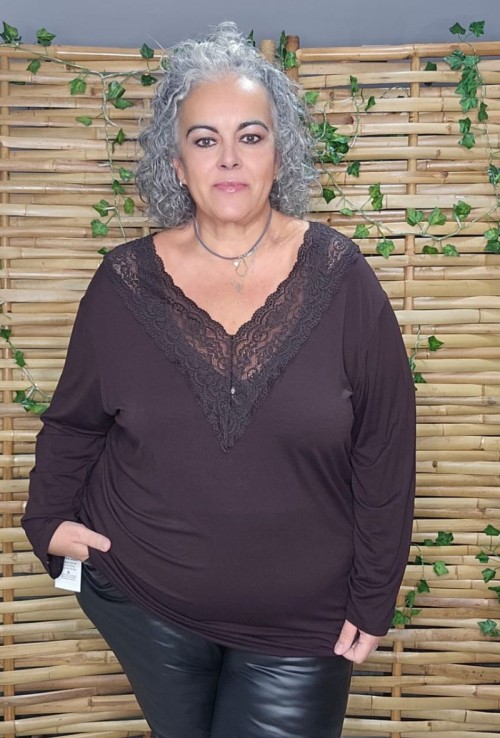 Camiseta basica  encaje