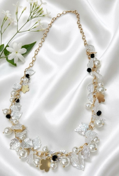 Colgante Hoja Blanco/Negro